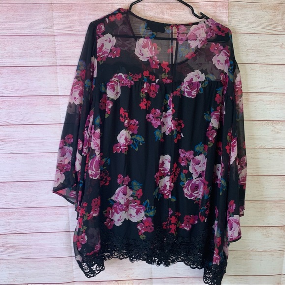 Lane Bryant Floral Chiffon Lace Flowy Blouse- size 24 - Picture 7 of 7